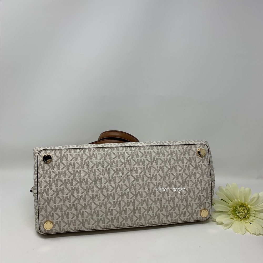 Michael Kors Teagen Large Long Drop Tote - Picture 6 of 10